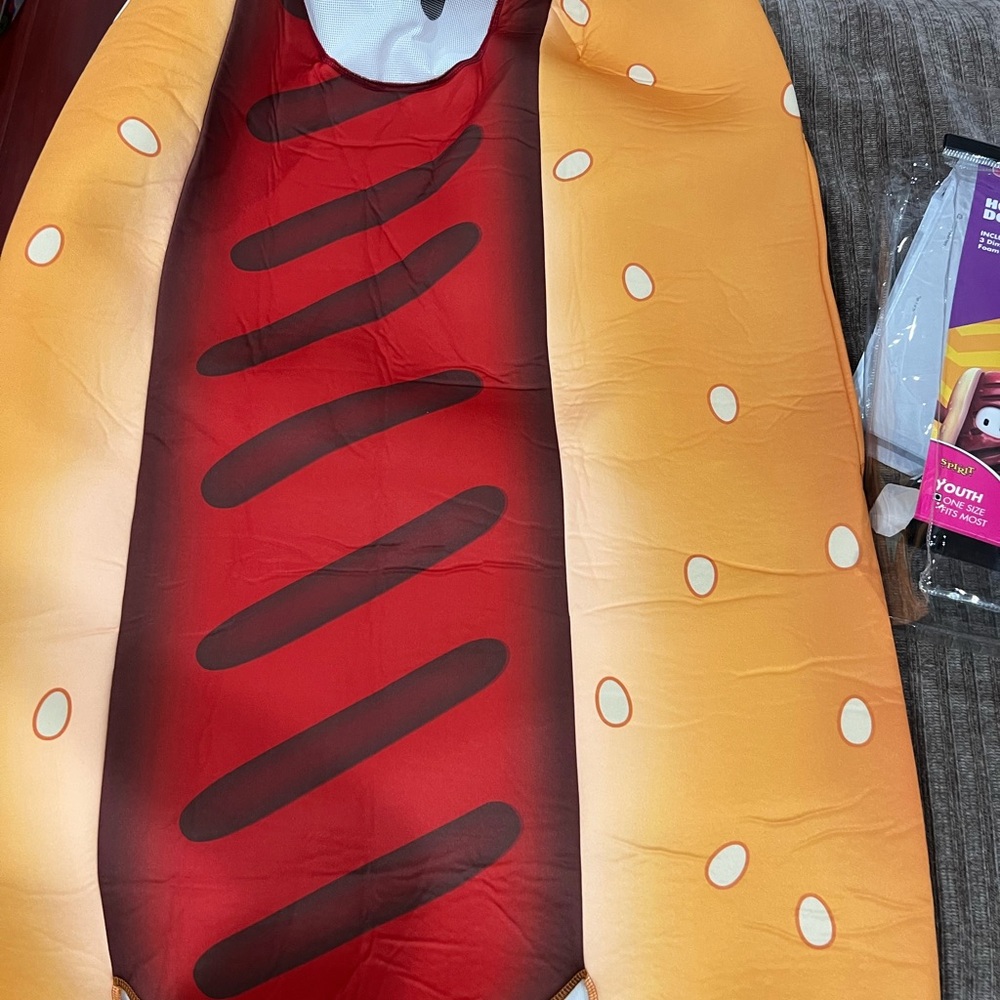 Fall Guys Hot Dog Costume (Youth Size – Spirit Halloween)
